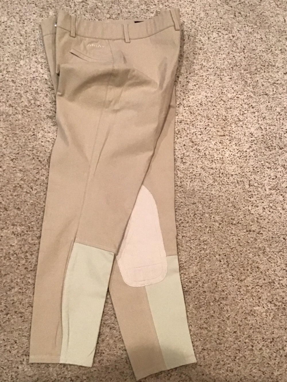 NWOT I react Riding breeches with reinforced Knee patch